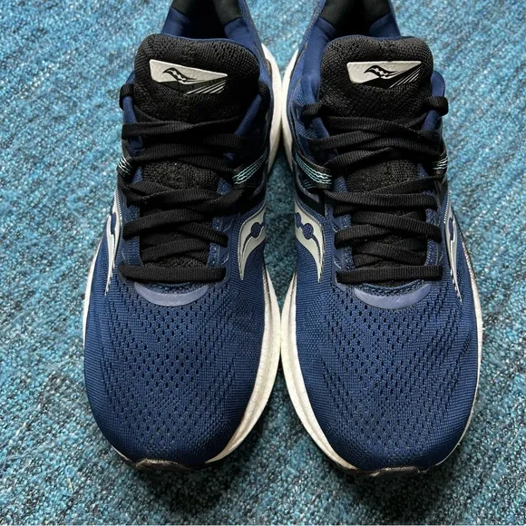 Saucony Triumph 20 Running Shoes in Twilight Blue Black