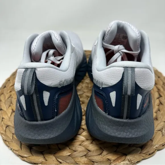Saucony Triumph 22 Men's Running Shoes Cloud Navy Size 9.5 WIDE Men's