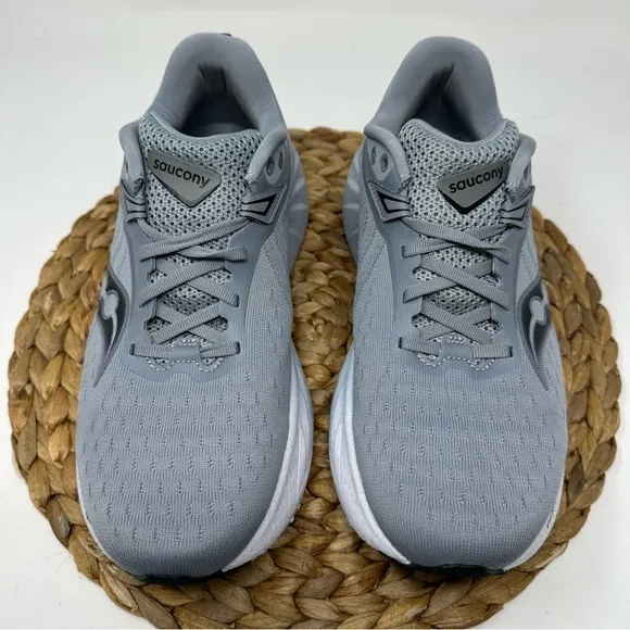 SAUCONY Triumph 22 Running Shoes Flint Gray Black Size 9.5 Men's
