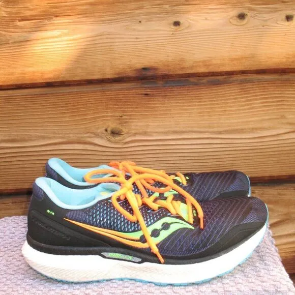 Saucony Triumph 18 Mens 9.5 Running Shoes