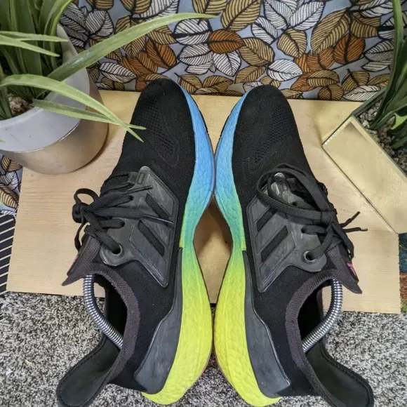 Size 11 - adidas UltraBoost 22 Black Multi Gradient Mens Running Shoes