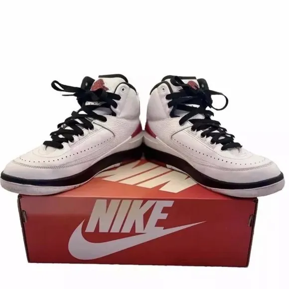 Size 6 - Jordan 1 Retro Red White OG immaculate condition