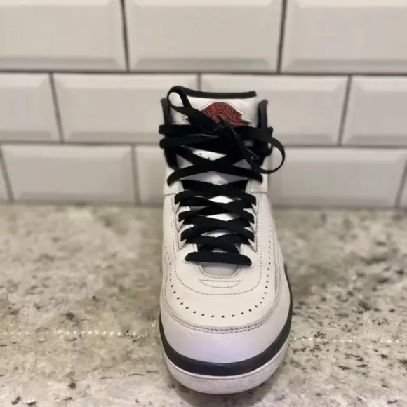 Size 6 - Jordan 1 Retro Red White OG immaculate condition