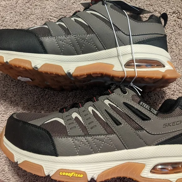 Skechers-Air Envoy Steel Toe Shoes Size 8.5 Wide NIB