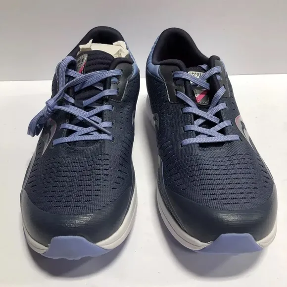 Skechers Men’s Kinvara 11 Dark Blue Running Shoes, Size 6.5 Wide