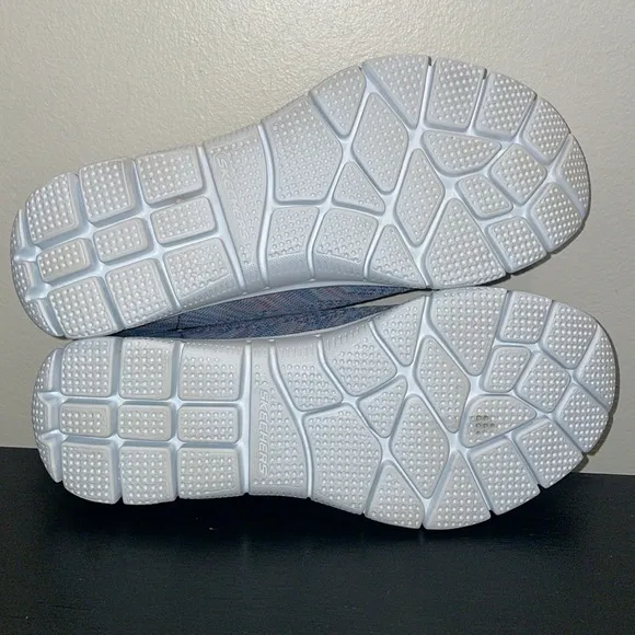 Skechers Womens Empire Sharp Thinking Sneakers/Shoes.  Size 9