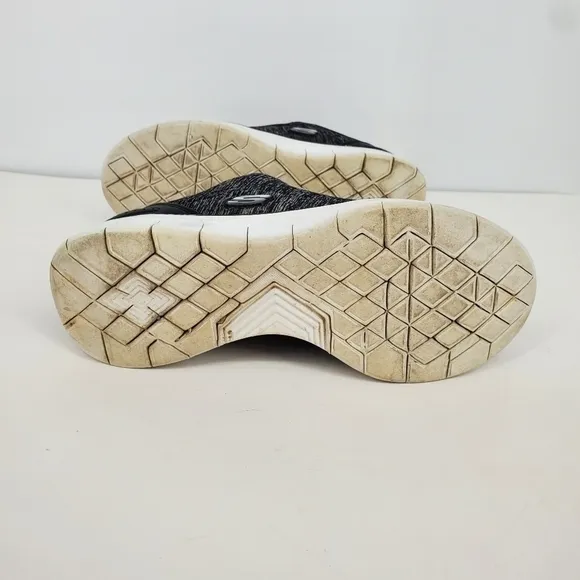 Skechers Womens Synergy 2.0 Shoes Size 8 Sneakers