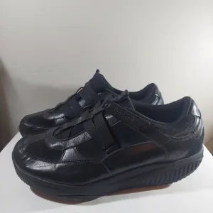 Sketchers Black Shoes Shape Ups Leather Size 11 Hydro Walking Z-Strap Toning