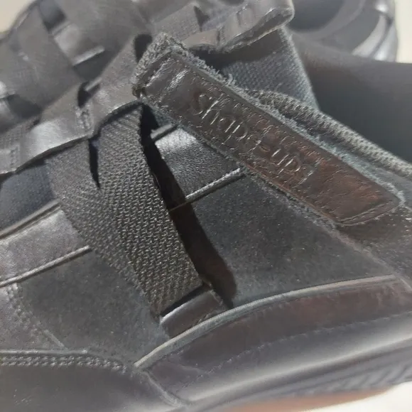 Sketchers Black Shoes Shape Ups Leather Size 11 Hydro Walking Z-Strap Toning
