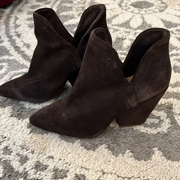 Splendid Cheryl Split Shaft booties, brown, size 8 NWT!