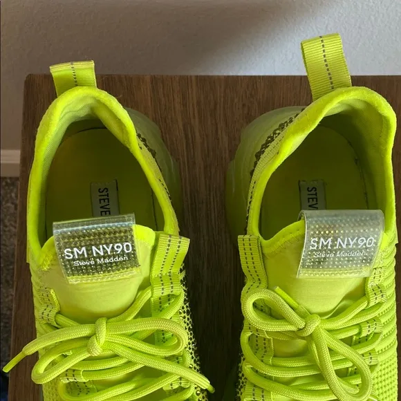 Steve Madden SM NY90 Maxima Neon Green Bling Sneakers, Women’s 10M