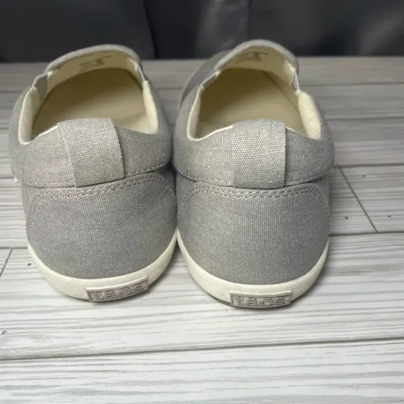 Taos Dandy Gray Canvas Slip On Shoe Size 8 women’s