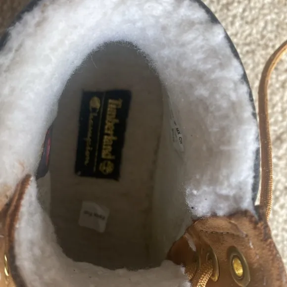 Timberland Champion 6 Inch Steel Toed Shoes in Boys 13.5 in Like- New Condition