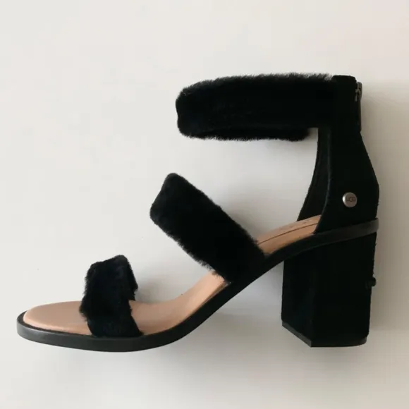 Ugg Del Rey Sheepskin Black Fluff Block Heel Sandal Open Toe Ankle Strap 6 37