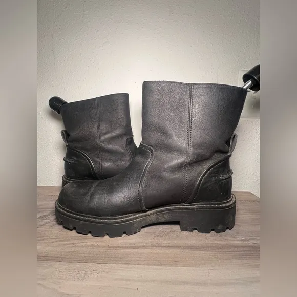 UGG Women's Polk Black Leather Zip Up Boots,Moto,Biker,Size 10