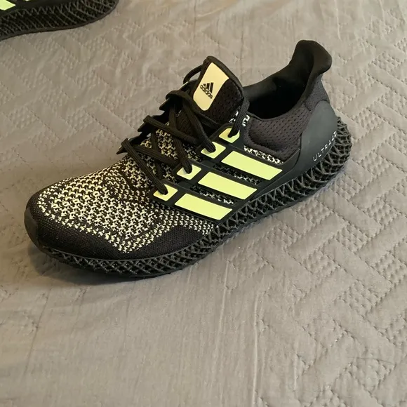 Ultra 4D Running Shoes