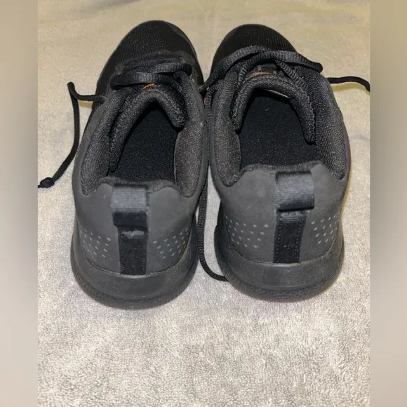 Under Armour Charged Assert 9 Running Shoes. Size 10