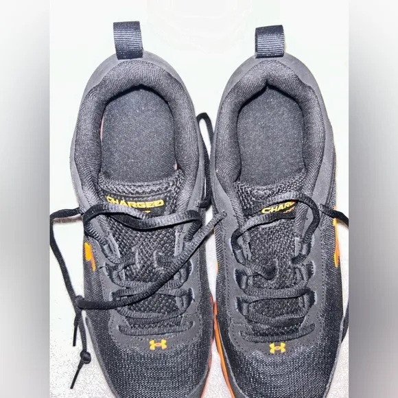Under Armour Charged Assert 9 Running Shoes. Size 10