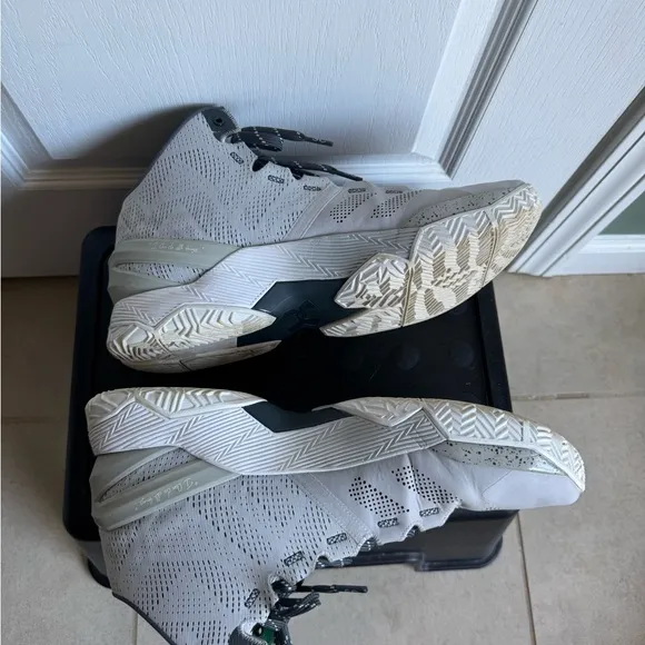 Under‎ Armour Curry 2 The Storm Sneakers Mens Sz 11 White Gray Basketball Shoes