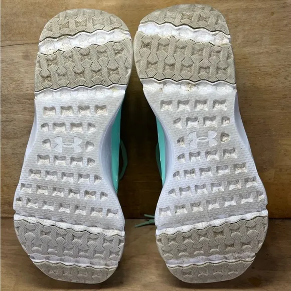Under Armour Drift RN Womens Size 8.5 Running Shoes Sneakers Crystal Mint