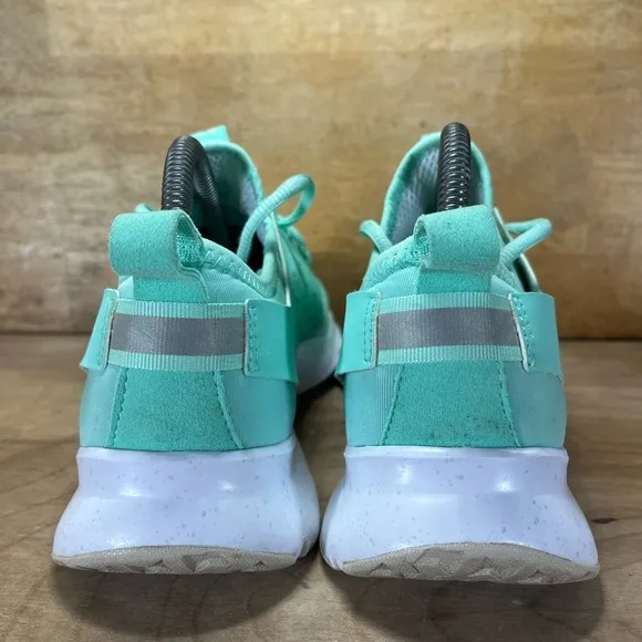 Under Armour Drift RN Womens Size 8.5 Running Shoes Sneakers Crystal Mint