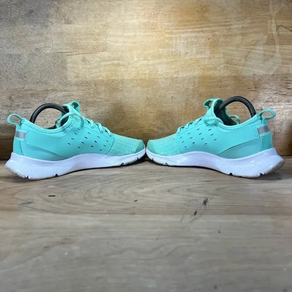 Under Armour Drift RN Womens Size 8.5 Running Shoes Sneakers Crystal Mint