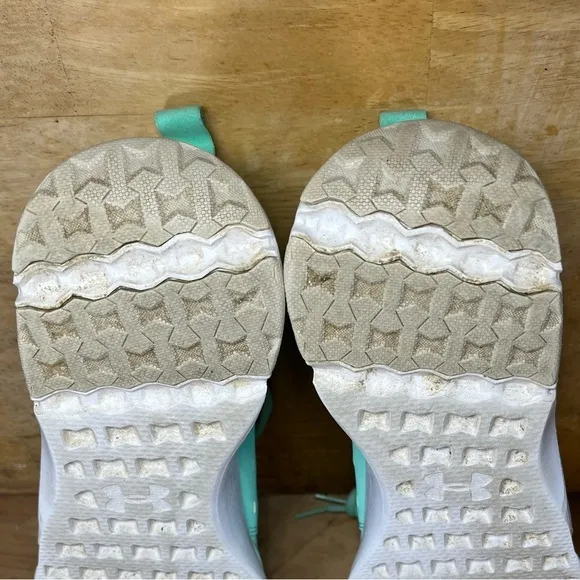 Under Armour Drift RN Womens Size 8.5 Running Shoes Sneakers Crystal Mint