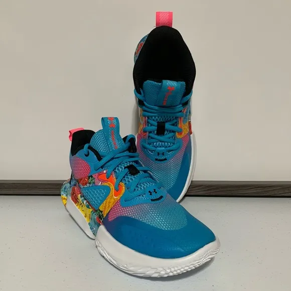 Under Armour Flow Breakthru 3 ‘Floral’ Basketball Shoes-Size 6 Women’s/4.5 Men’s