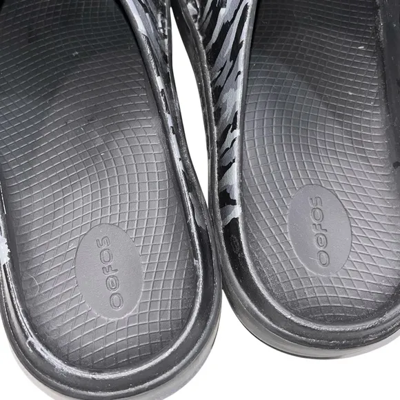 Unisex Oofos Oocloog Limited Edition Black &amp; Gray Camouflage Clogs Men 10 W 12