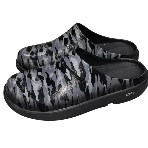 Unisex Oofos Oocloog Limited Edition Black &amp; Gray Camouflage Clogs Men 10 W 12