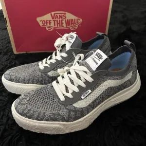VANS Ultrarange gray lace up shoes sneakers women’s 9 new