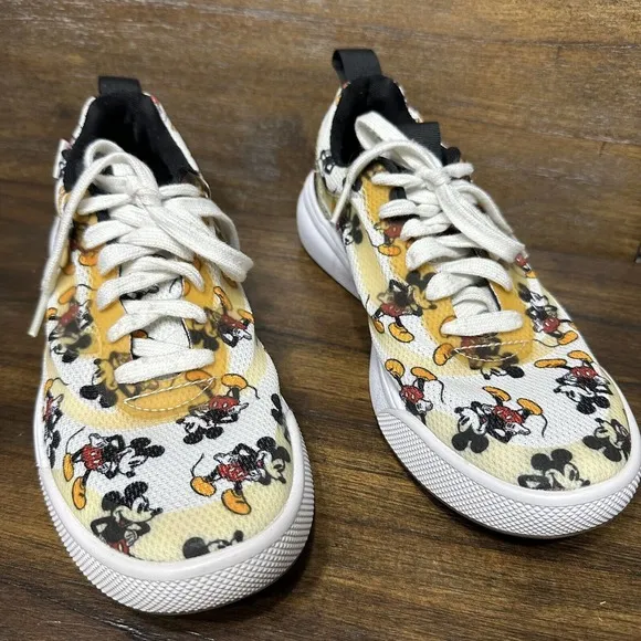 Vans UltraRange Rapid-Weld Disney Shoes Mickey Mouse M 6.5 W 8