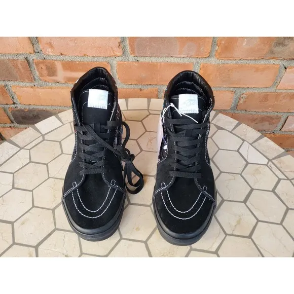 Vans x Disney Sk8-Hi Disney 100 Villains Black VN000BW7BMB Men's Size 10.5