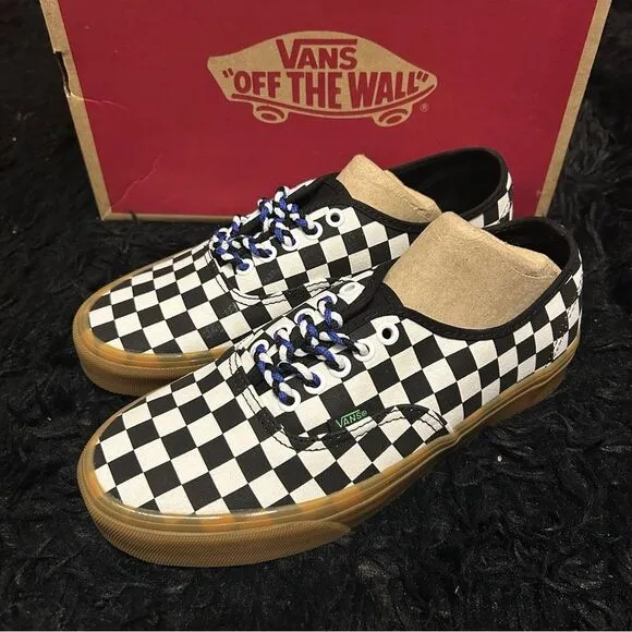 VANS checkerboard lace up shoes sneakers women’s 8 new