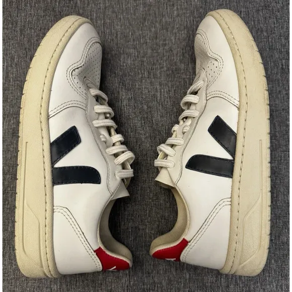 Veja V-10 Leather White Red &amp; Blue Womens Sneakers Shoes Sz 5 EUR 36