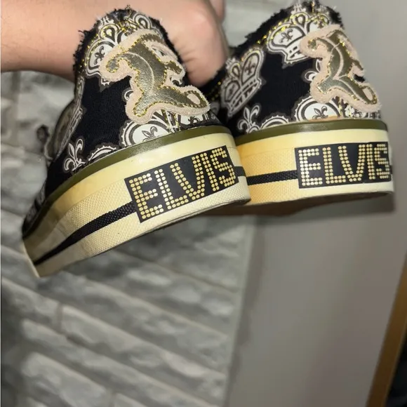 *VINTAGE Elvis Presley sneakers