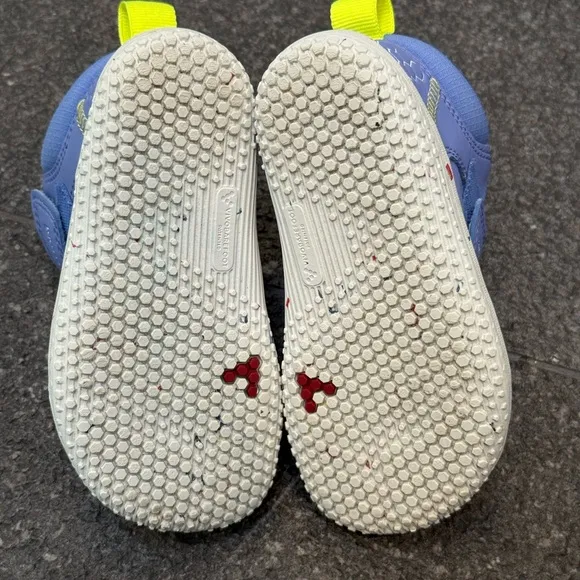 Vivo barefoot high top Sneakers