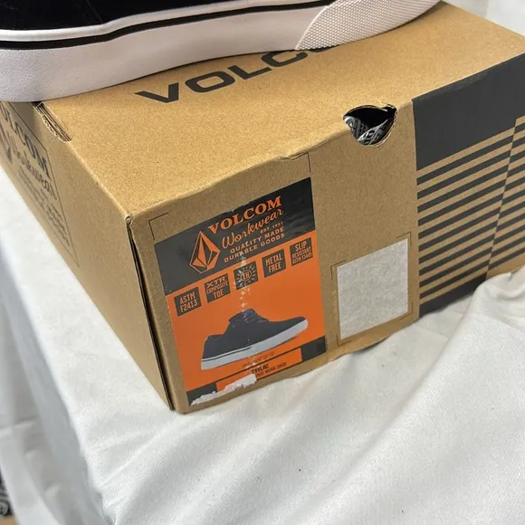 Volcom Black and White blue true work comp toe metal free slip resistant Shoes