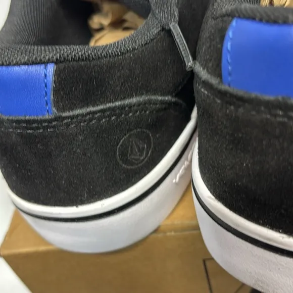 Volcom Black and White blue true work comp toe metal free slip resistant Shoes