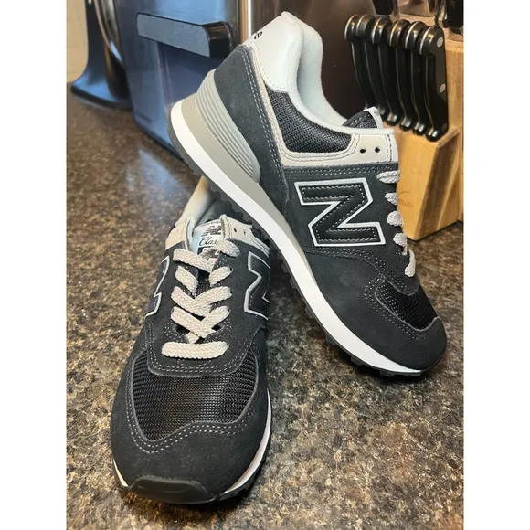 Woman's Sneakers &amp; Athletic Shoes New Balance Classics 574 Core
