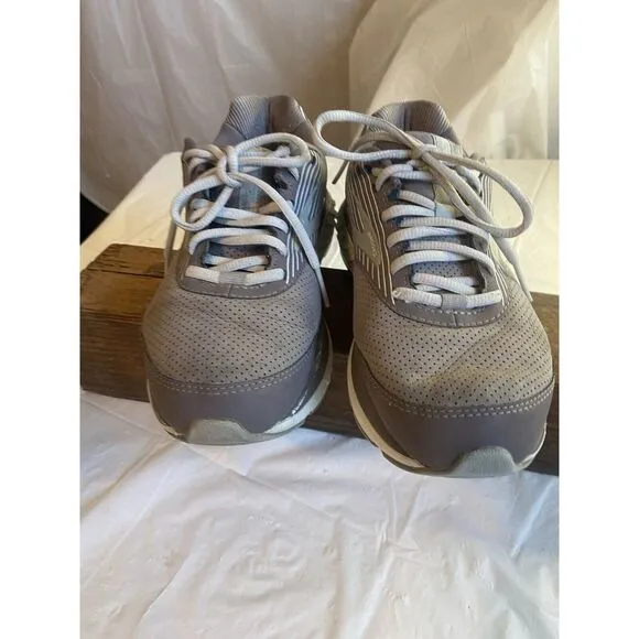 Women's Brooks Addiction Walker DNA Suede Walking Shoes-Size 7-Great‎ Condition