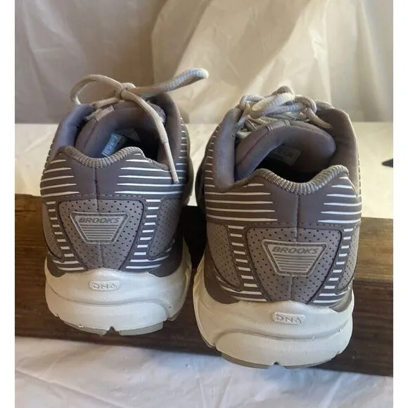 Women's Brooks Addiction Walker DNA Suede Walking Shoes-Size 7-Great‎ Condition