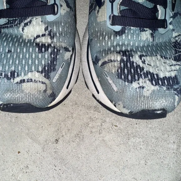 Women's Brooks Ghost Shoes