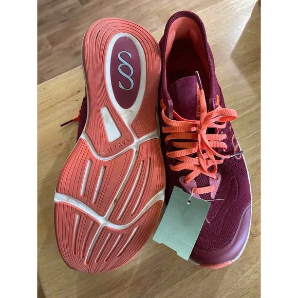 Women's Shoe Size 8 Saysh Maroon Running Shoes