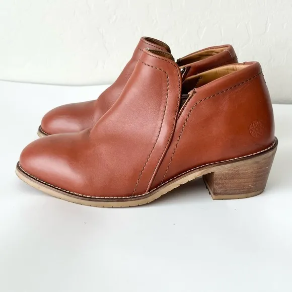 Xena GRAVITY SAFETY toe leather ankle boots 8